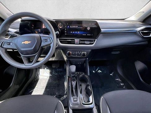 Certified 2025 Chevrolet TrailBlazer LS FWD image 15