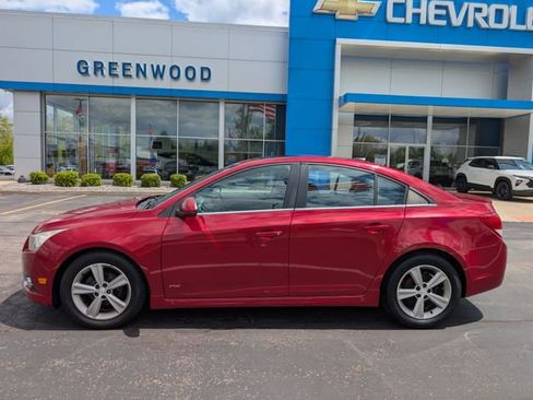 Used 2014 Chevrolet Cruze LT w/ Sun, Sound and Sport Package FWD image 2