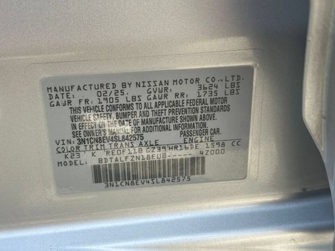 Used 2025 Nissan Versa SV FWD image 27