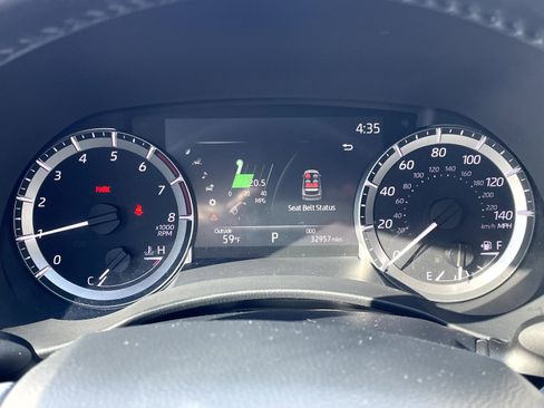 Used 2023 Toyota Highlander XLE image 13