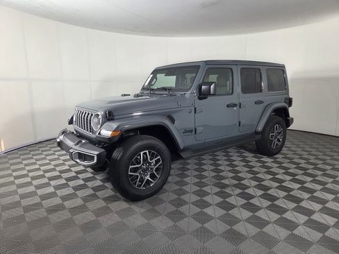 New 2026 Jeep Wrangler Unlimited Sahara AWD/4WD image 4