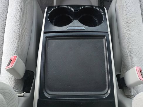 Used 2012 Toyota Sienna LE FWD image 33