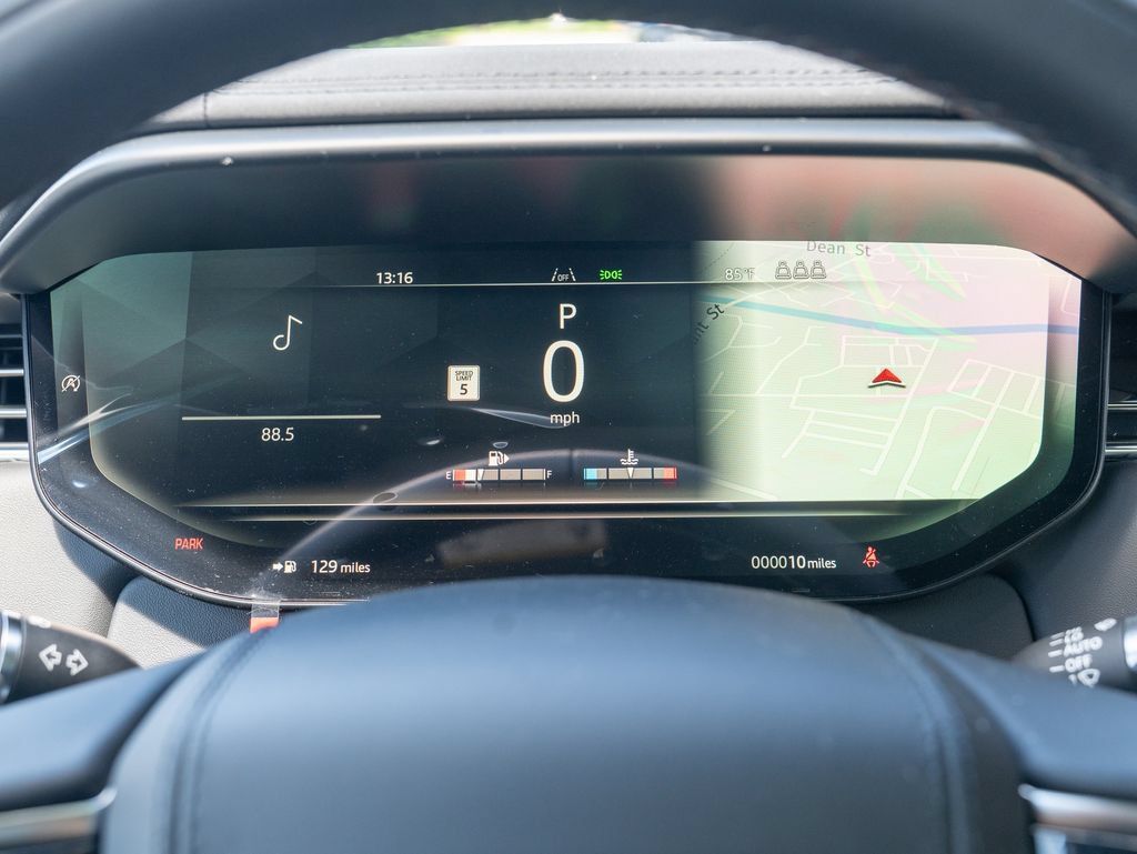 New 2026 Land Rover Range Rover Sport SE AWD/4WD image 13