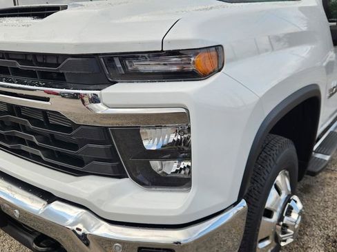 Used 2026 Chevrolet Silverado 3500 LT w/ Texas Edition image 6