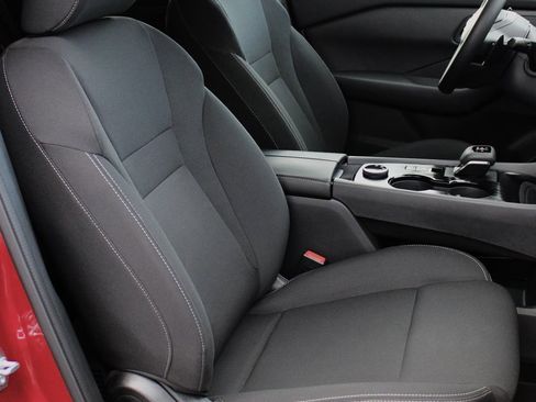 Certified 2025 Nissan Rogue S image 21