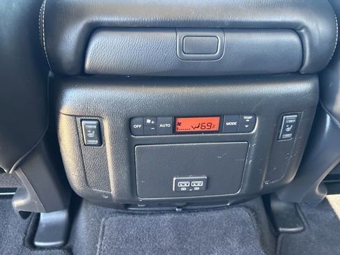 Used 2017 Nissan Armada Platinum AWD/4WD image 16