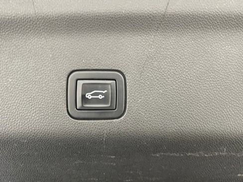 Used 2022 Cadillac Escalade ESV Premium Luxury image 51