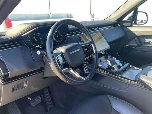 Used 2025 Land Rover Range Rover Sport SE image 7