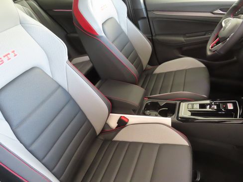 New 2026 Volkswagen GTI SE FWD image 26