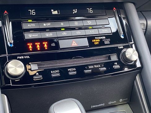 Used 2024 Lexus IS 300 300 w/ Premium Package image 28