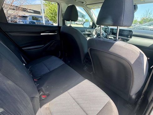 Used 2022 Kia Seltos S FWD image 13