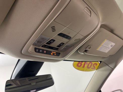 Used 2018 Buick Enclave Premium image 28