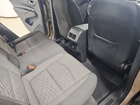 Used 2018 Chevrolet Equinox LT AWD/4WD image 14