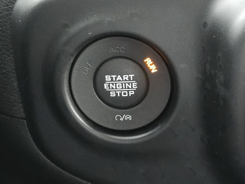 Used 2022 Jeep Wrangler Unlimited Sport image 18