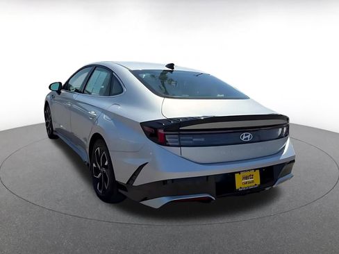 Used 2025 Hyundai Sonata SEL FWD image 11