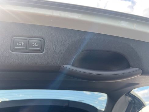 Used 2025 Kia Carnival SX image 51