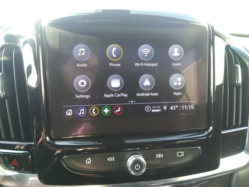 Used 2023 Chevrolet Traverse LT image 23