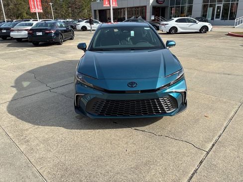 New 2026 Toyota Camry SE image 10