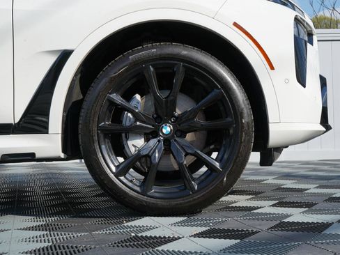 Used 2024 BMW X7 xDrive40i w/ M Sport Package AWD/4WD image 86