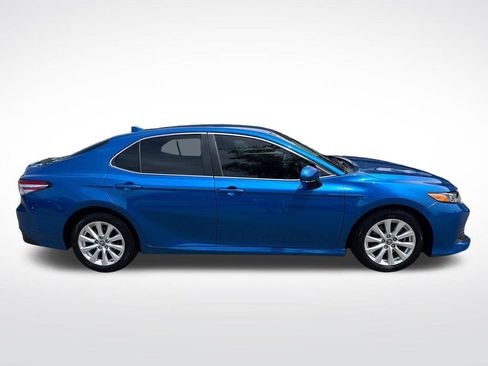 Used 2019 Toyota Camry LE w/ Convenience Package FWD image 8