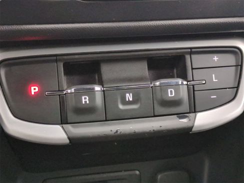 Used 2023 GMC Terrain SLT image 30