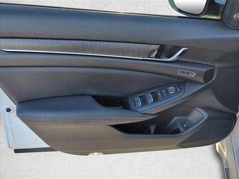 Used 2022 Honda Accord EX-L image 7