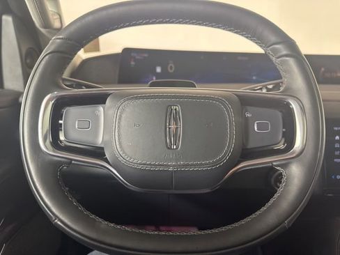 Used 2025 Lincoln Navigator L Reserve image 20