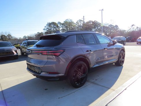 Used 2024 Chevrolet Equinox EV RS image 5