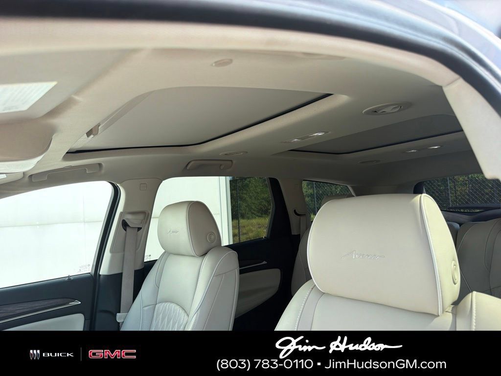 Used 2023 Buick Enclave Avenir w/ Avenir Technology Package AWD/4WD image 10