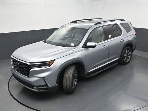 Used 2024 Honda Pilot Elite image 36