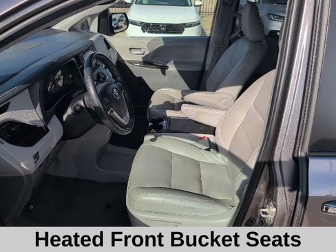 Used 2020 Toyota Sienna XLE image 12
