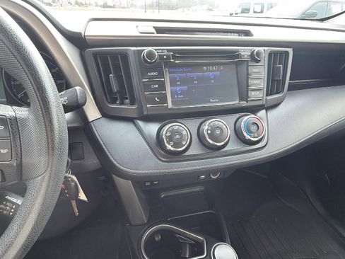 Used 2017 Toyota RAV4 LE image 32