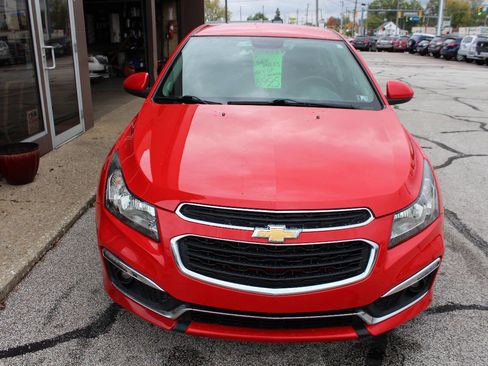 Used 2016 Chevrolet Cruze LT image 3