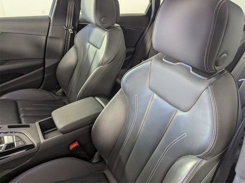 Used 2024 Audi A4 2.0T Premium Plus image 12