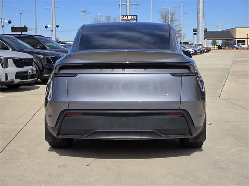Used 2026 Tesla Model Y Long Range image 13