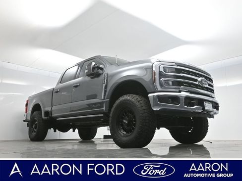 Used 2024 Ford F250 Lariat AWD/4WD image 3