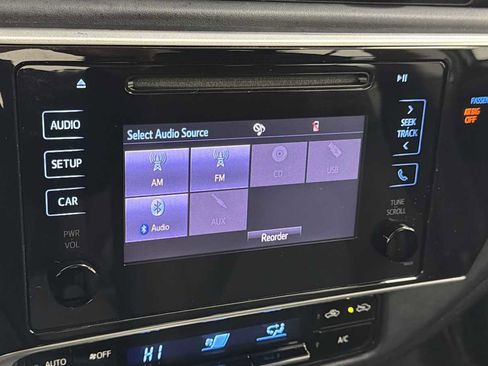 Certified 2018 Toyota Corolla LE image 18