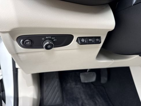 Used 2023 Buick Envision Avenir AWD/4WD image 20