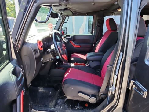 Used 2016 Jeep Wrangler Unlimited Sport w/ Quick Order Package 24S AWD/4WD image 15