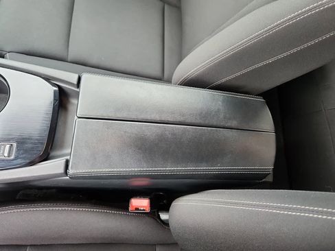 Used 2024 Nissan Rogue S image 20