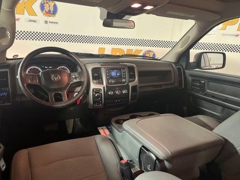 Used 2017 RAM 1500 Express AWD/4WD image 10