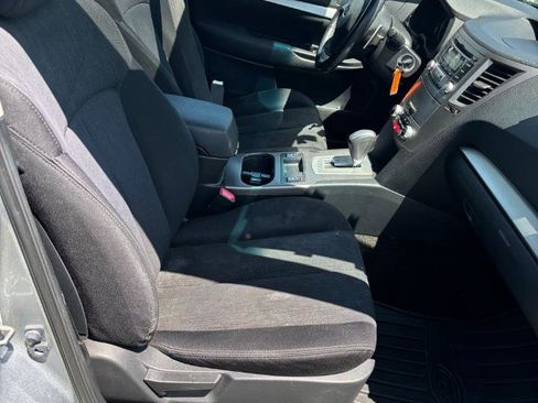 Used 2013 Subaru Outback 2.5i Premium AWD/4WD image 25