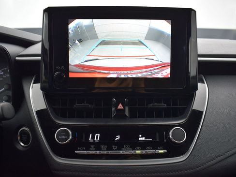 Used 2025 Toyota Corolla SE FWD image 15