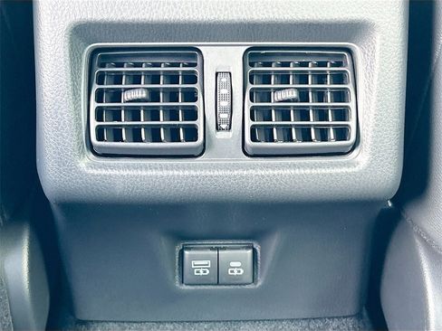 New 2025 Toyota Camry SE image 24