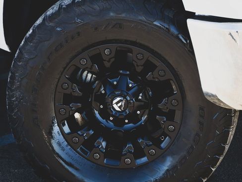 Used 2019 Toyota Tundra 1794 Edition image 29