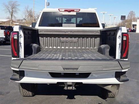 New 2026 GMC Sierra 2500 AT4 w/ AT4 Premium Plus Package image 18