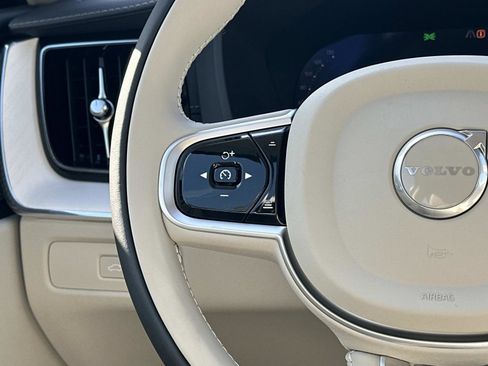 New 2026 Volvo XC60 T8 Ultra w/ Protection Package Premier image 8