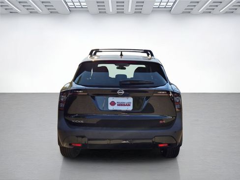 New 2026 Nissan Kicks SR w/ Cold Weather Package FWD image 5