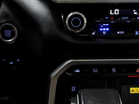 Used 2022 Toyota Tundra Platinum image 24