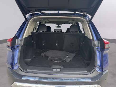 Used 2023 Nissan Rogue Platinum image 9